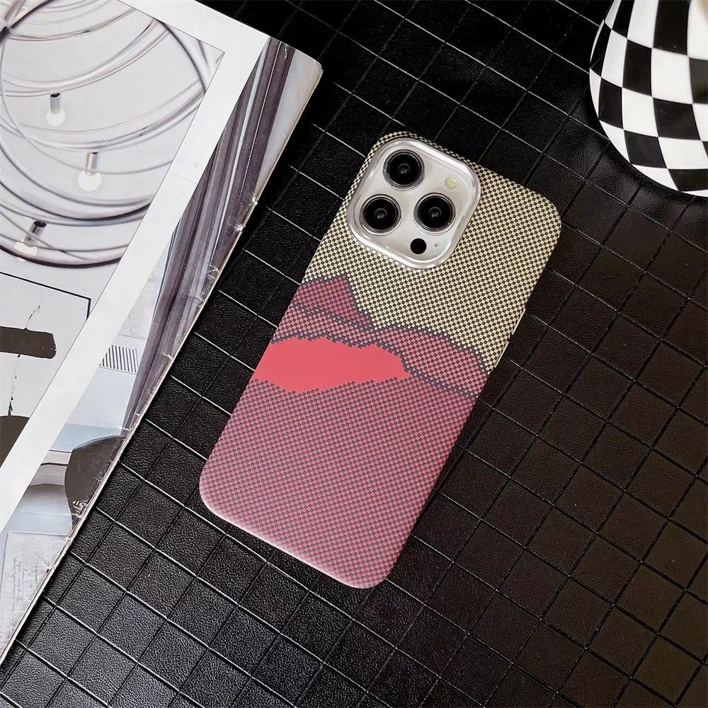 Luxury Kevlar Pattern iPhone Case — MagSafe Compatible Magnetic Shockproof Cover, Anti-Fingerprint, Anti-Scratch, Dustproof, Wireless Charging, Full Protection