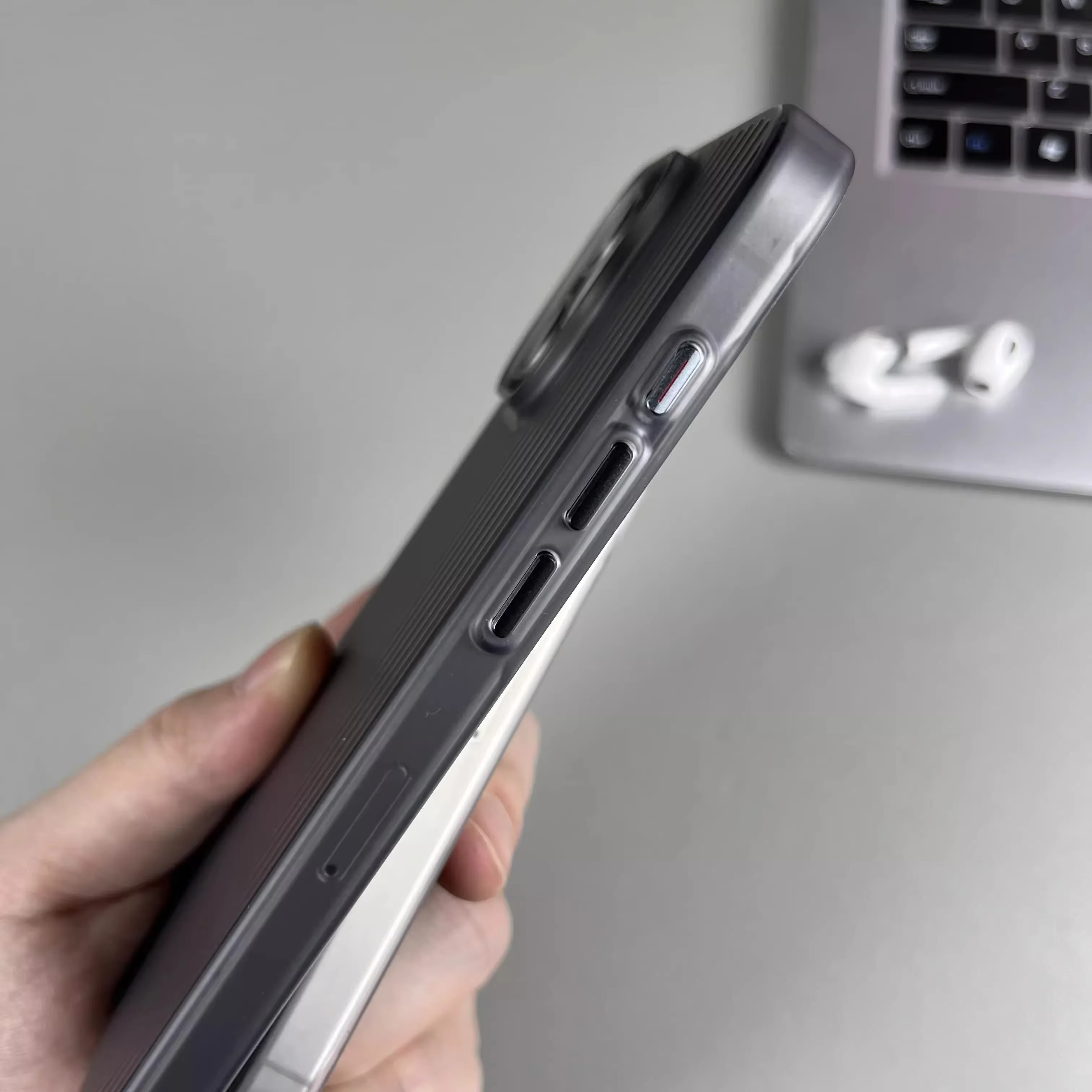 Luxury Luggage Style iPhone Case — Half-Wrapped Hard PC Cover with Plating Wave Design, Shockproof, Anti-Fingerprint, Anti-Scratch, Matte Finish