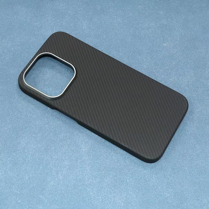 Luxury iPhone Case — Aramid Carbon Fiber MagSafe Cover with Ultra-Lightweight Half-Wrapped Protection and Durable Scratch-Resistant Texture