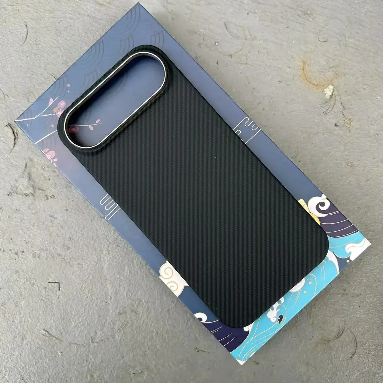 Luxury iPhone Case — Ultra-Thin Real Carbon Fiber MagSafe Cover with Aramid Kevlar Armor Protection, Matte Anti-Fingerprint Non-Slip Full-Coverage Design