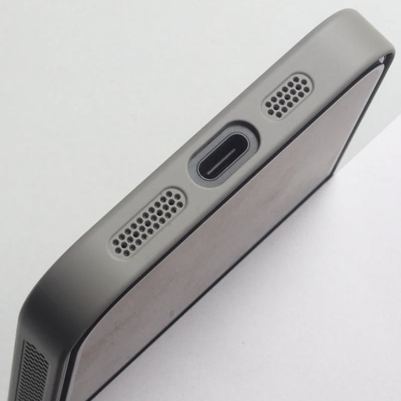 Luxury iPhone MagSafe C Heatase Dissipation Grid Design — Hard Matte Shockproof Cover with Wireless Charging Support, Anti-Fingerprint Scratch-Resistant Finish