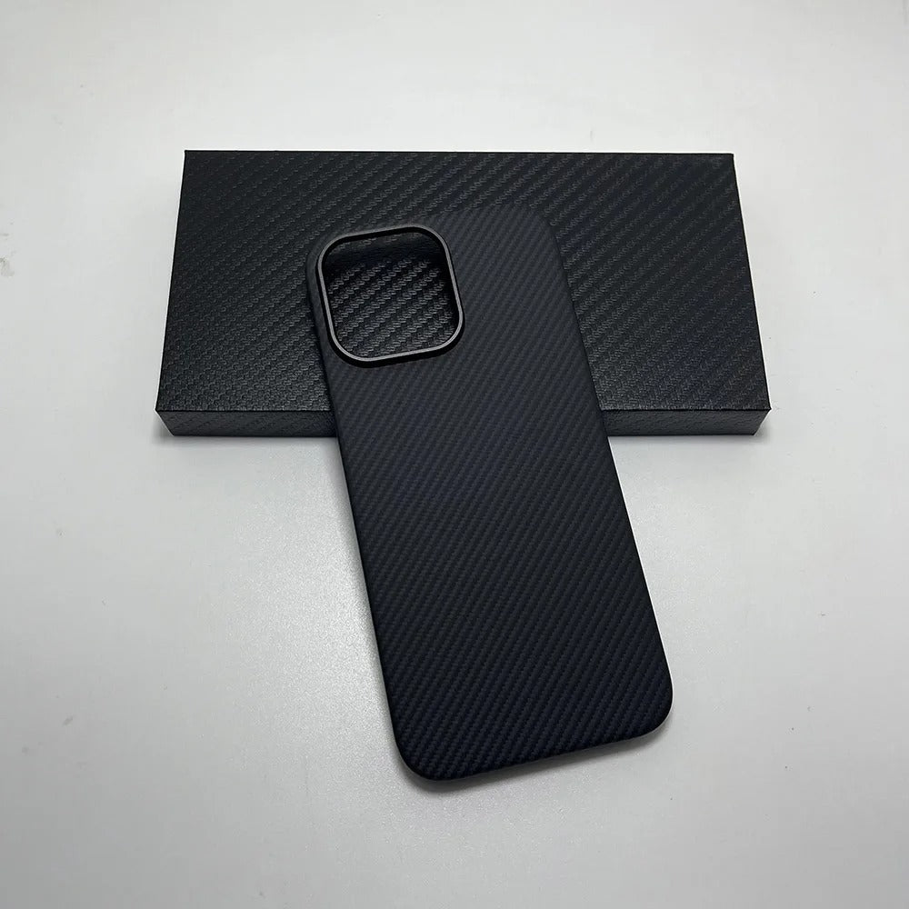 Luxury iPhone Case — Aramid Carbon Fiber MagSafe Cover with Ultra-Lightweight Half-Wrapped Protection and Durable Scratch-Resistant Texture