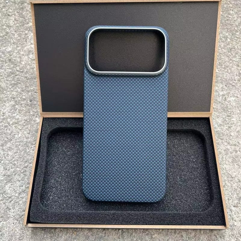 Luxury iPhone Case — Ultra-Thin 600D Real Carbon Fiber MagSafe Cover with Aramid Kevlar Protection, Matte Anti-Fingerprint Full-Coverage Waterproof Design