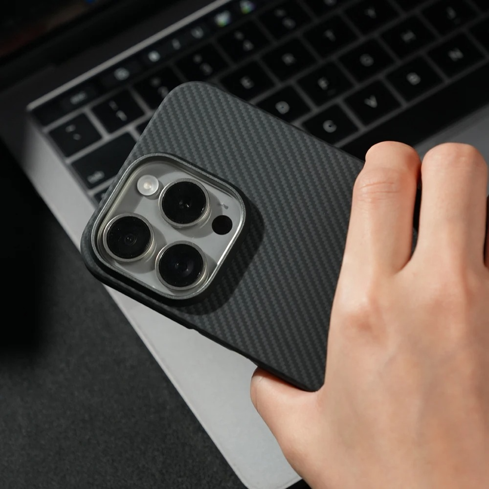 Premium Carbon Fiber iPhone Case — Half-Wrapped MagSafe Compatible, Shockproof, Anti-Fingerprint, Anti-Scratch, Non-Slip, Textured Kevlar Finish