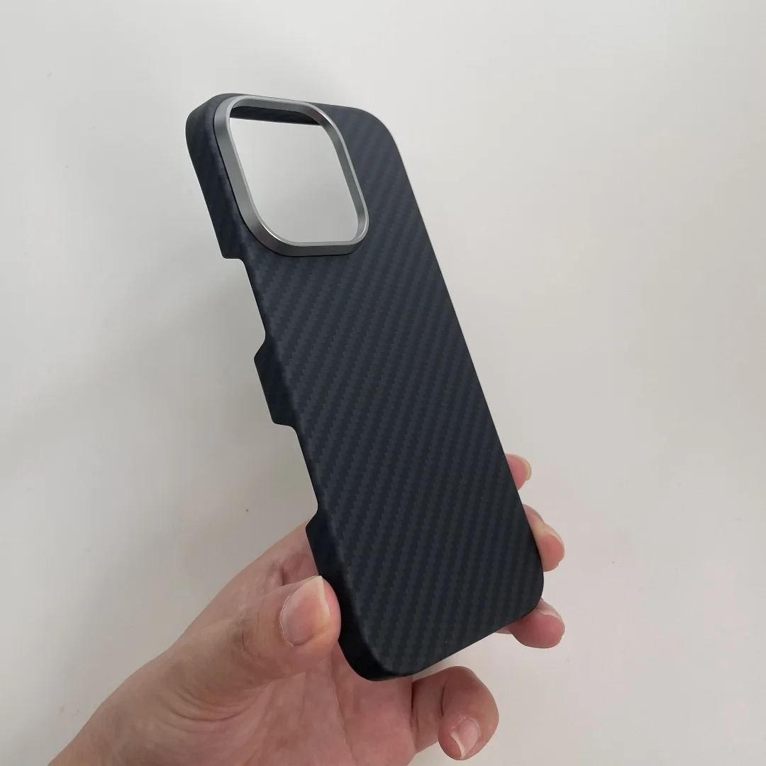 Premium Carbon Fiber iPhone Case — Half-Wrapped MagSafe Compatible, Shockproof, Anti-Fingerprint, Anti-Scratch, Non-Slip, Textured Kevlar Finish