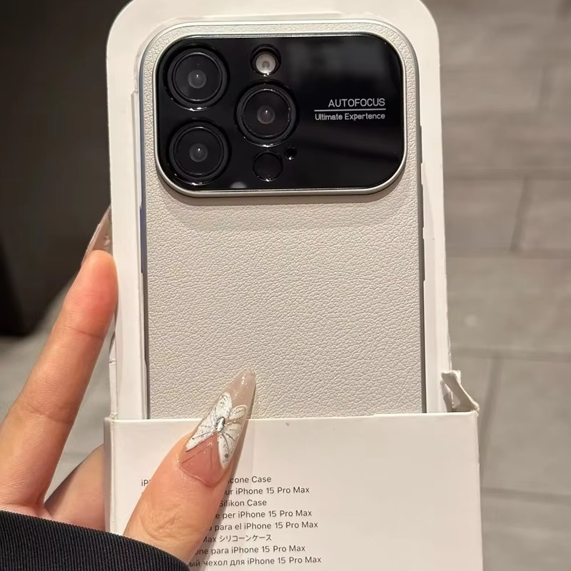 Premium Magnetic iPhone Case — Plain Leather Design with Built-In Strong Magnets, Heat Dissipation Holes, Anti-Fingerprint & Scratch-Resistant Protective Cover